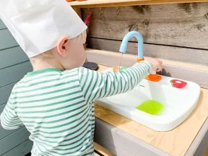 rosa_houten_speelkeuken_speelkeukentje_buitenspeelgoed_mamablogger_review_