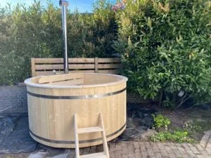 hottub_mamablogger_tuin_staycation_finse hottub_