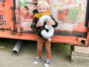 verjaardagsfoto's_mamablogger_birthday boys_kinder_verjaardag_traditie_