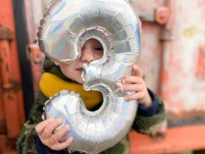 verjaardagsfoto's_mamablogger_birthday boys_kinder_verjaardag_traditie_