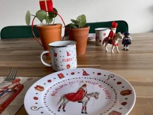 mies to go_Sinterklaas_servies_emaille_mamablogger_2020_