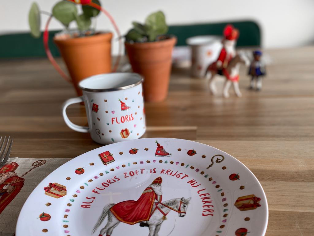 mies to go_Sinterklaas_servies_emaille_mamablogger_2020_