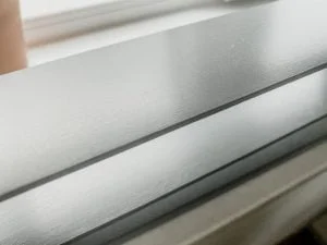 nieuw_houten jaloezieën_verhuizen_interieur_raambekleding_