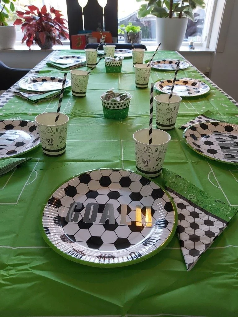 kinderfeestje_coronaproof_bruiloft_babyshower_limonade_met_prik_mamablogger_