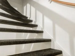diary_persoonlijk_mamablogger_uitslag coronatest_trap_bekleden_