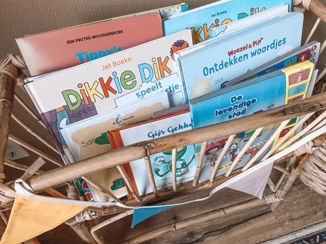 boekenrekje_plantenstandaard_kwantum_kinderkamer_mamablogger_Interieur_