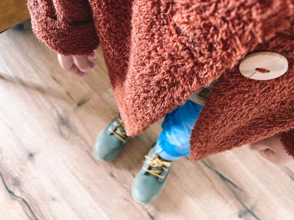 Floris' outfits_mamablogger_kinderkleding_spijkerbroekjes_
