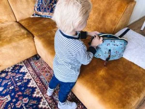 Floris' outfits_mamablogger_kinderkleding_spijkerbroekjes_