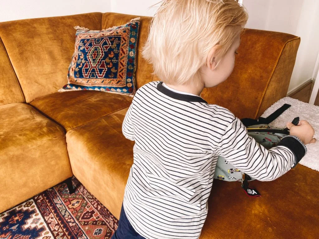 Floris' outfits_mamablogger_kinderkleding_spijkerbroekjes_