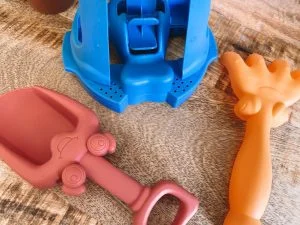 traktatie_bootjes_Zeeman_zand_water_speelgoed_buitenspeelgoed_budgettip_mamablogger_