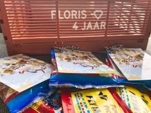 traktatie_Floris_4 jaar_tijd vliegt_foam vliegtuigjes_mamablogger_