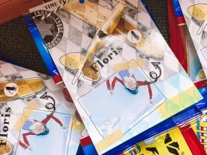 traktatie_Floris_4 jaar_tijd vliegt_foam vliegtuigjes_mamablogger_