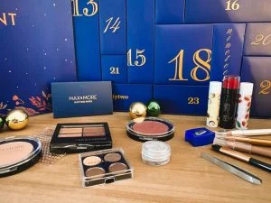 make-up adventskalender_action_Max & More_Mamablogger_beauty_