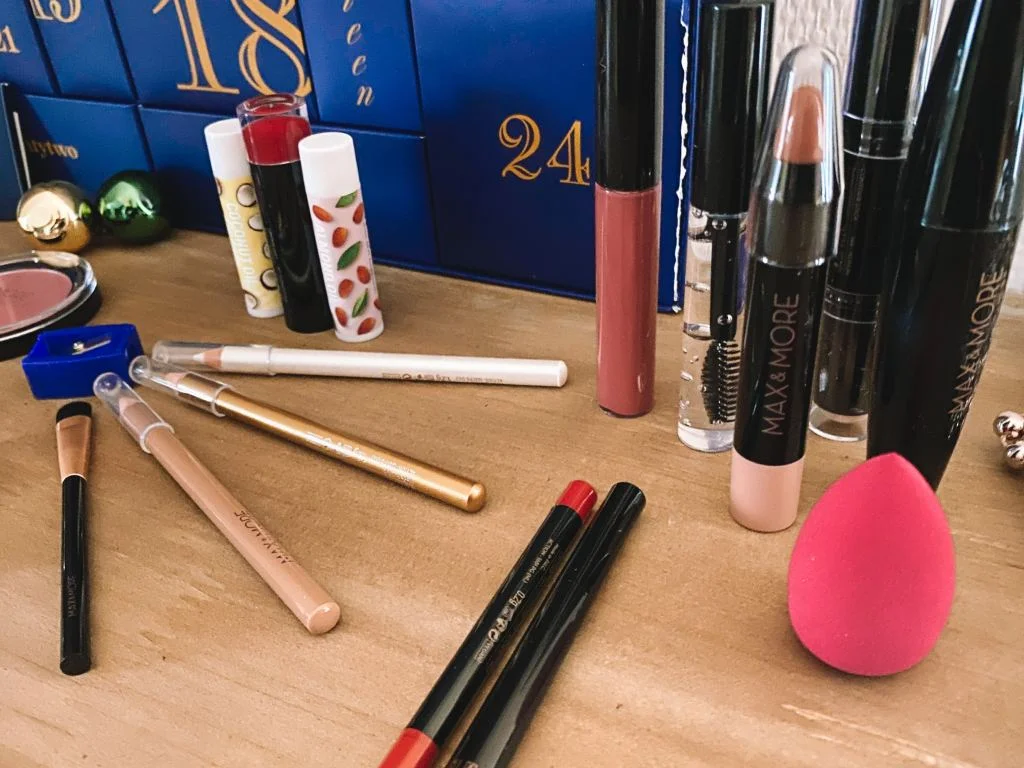make-up adventskalender_action_Max & More_Mamablogger_beauty_