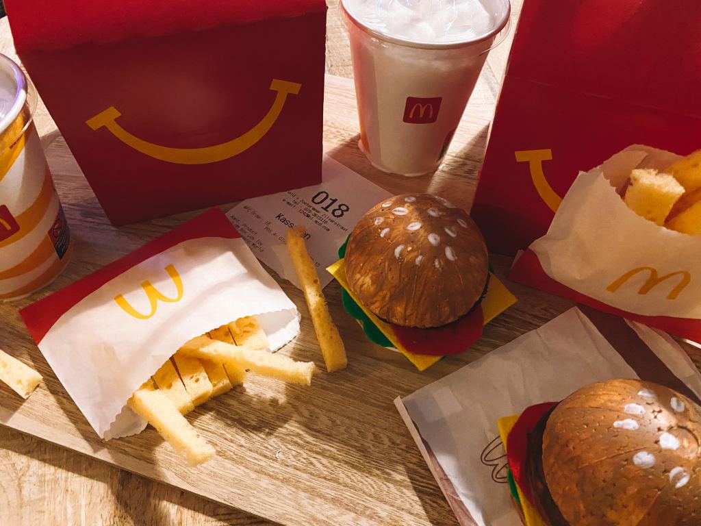 Baby doen alsof Bezwaar Aftellen naar Sinterklaas | De McDonald's surprise!