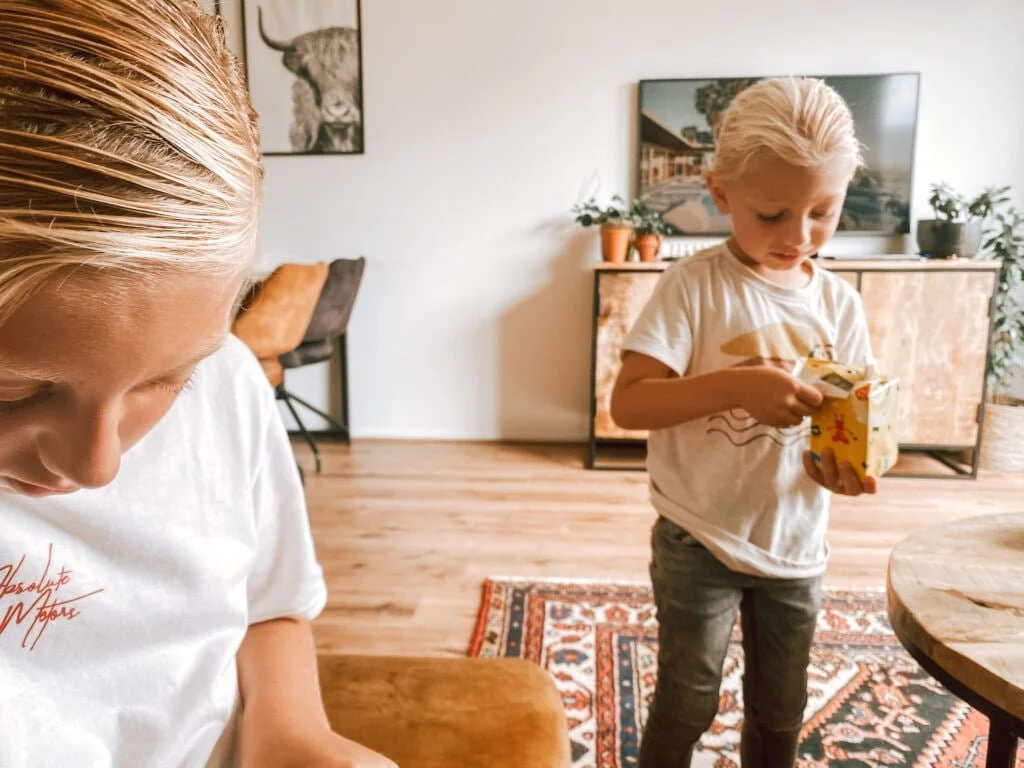 alleen naar de stad_loslaten_opvoeden_tiener_mamablogger_