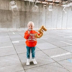 verjaardgasfoto's_uitnodigigingen_mamablogger_2022_Birthday Boys_