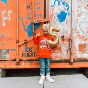 verjaardgasfoto's_uitnodigigingen_mamablogger_2022_Birthday Boys_