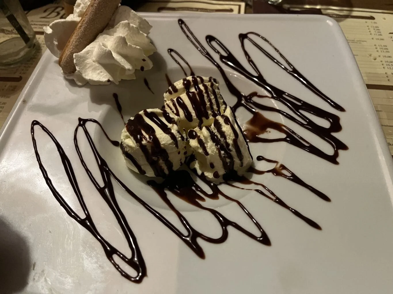 diary_drukke_werkweek_persoonlijk_mamablogger_nagels_uit eten_pretfabriek_