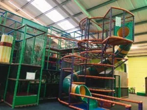 Mamablogger_Indoor Speeltuinen Test_Monkey Town Bleiswijk_review_indoor speeltuin_overdekt_verslag_
