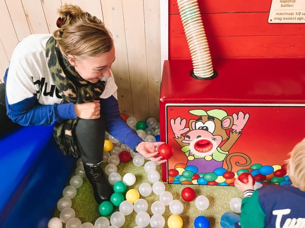Mamablogger_Indoor Speeltuinen Test_Monkey Town warmond_review_indoor speeltuin_overdekt_verslag_