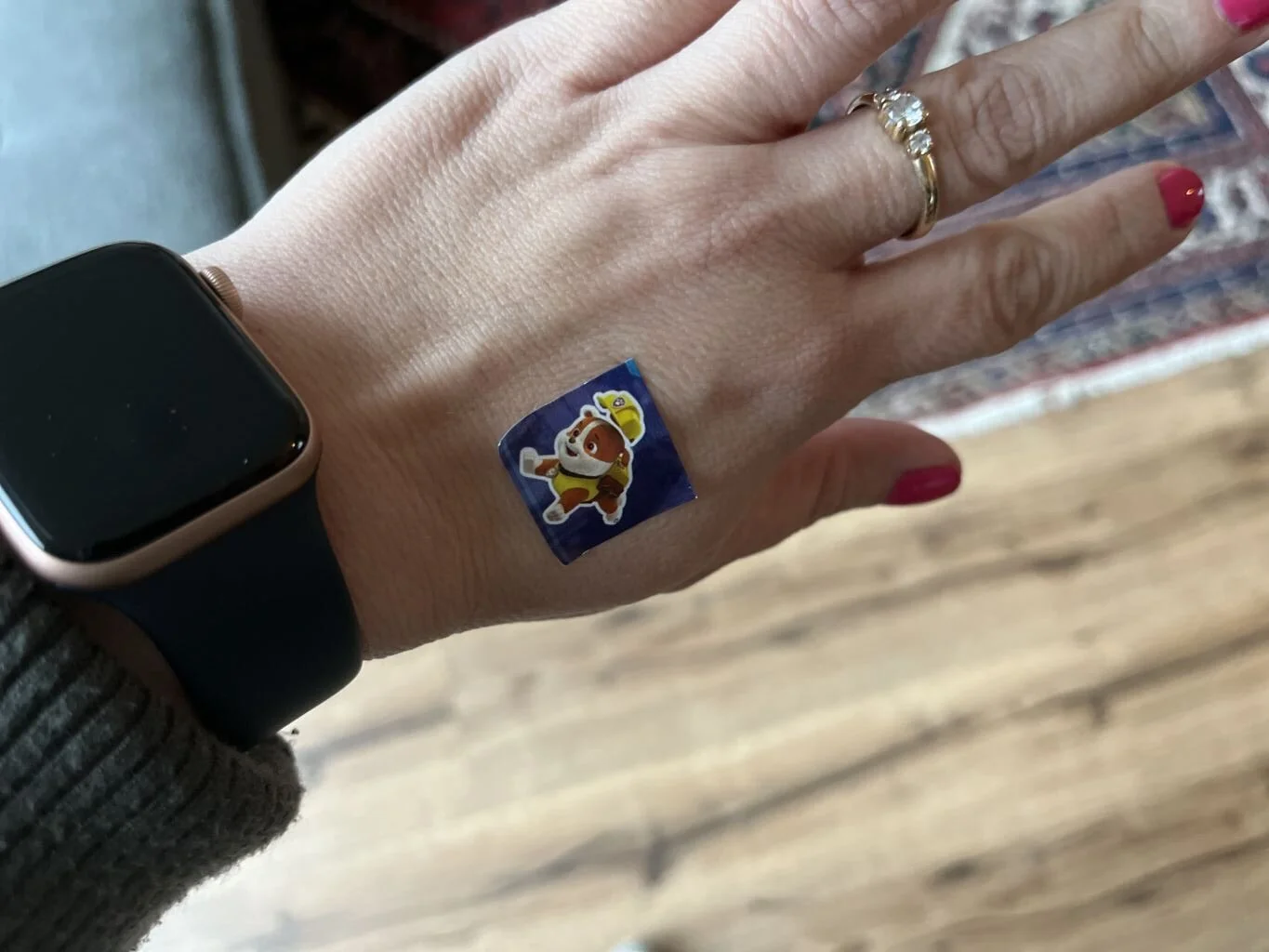diary_drukke_werkweek_persoonlijk_mamablogger_nagels_uit eten_pretfabriek_