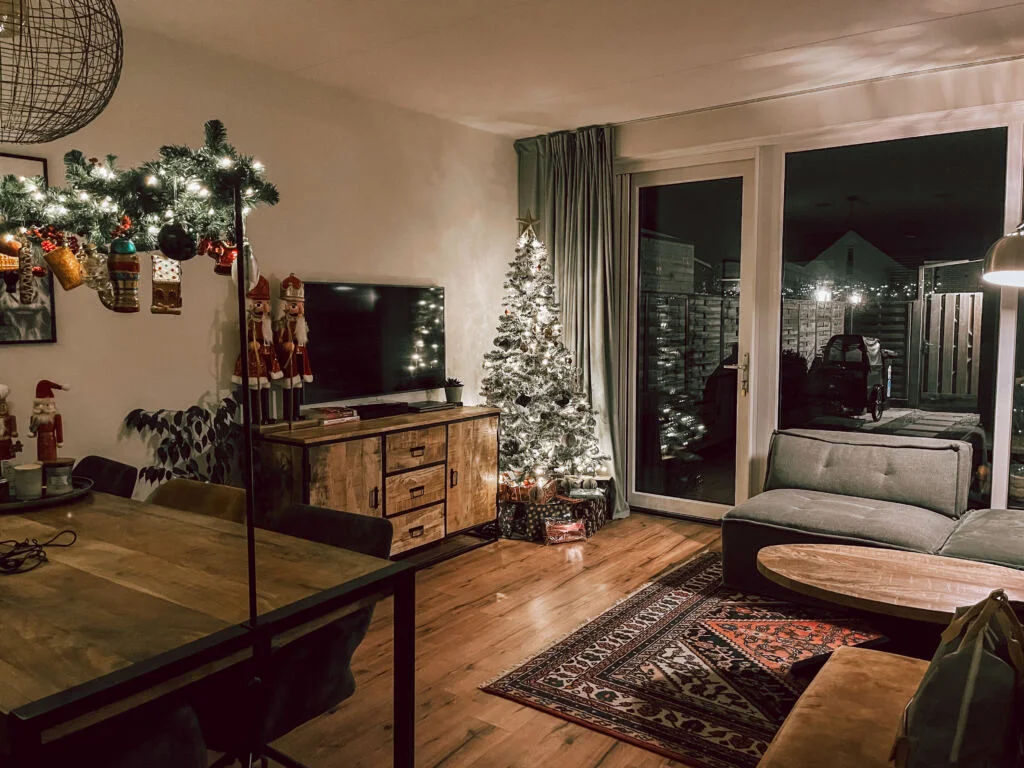 diary_persoonlijk_mamablogger_kerstvideo_kiespijn_koffiedrinken_kaarsjesavond_
