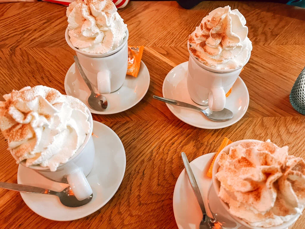 diary_persoonlijk_mamablogger_kerstvideo_kiespijn_koffiedrinken_kaarsjesavond_