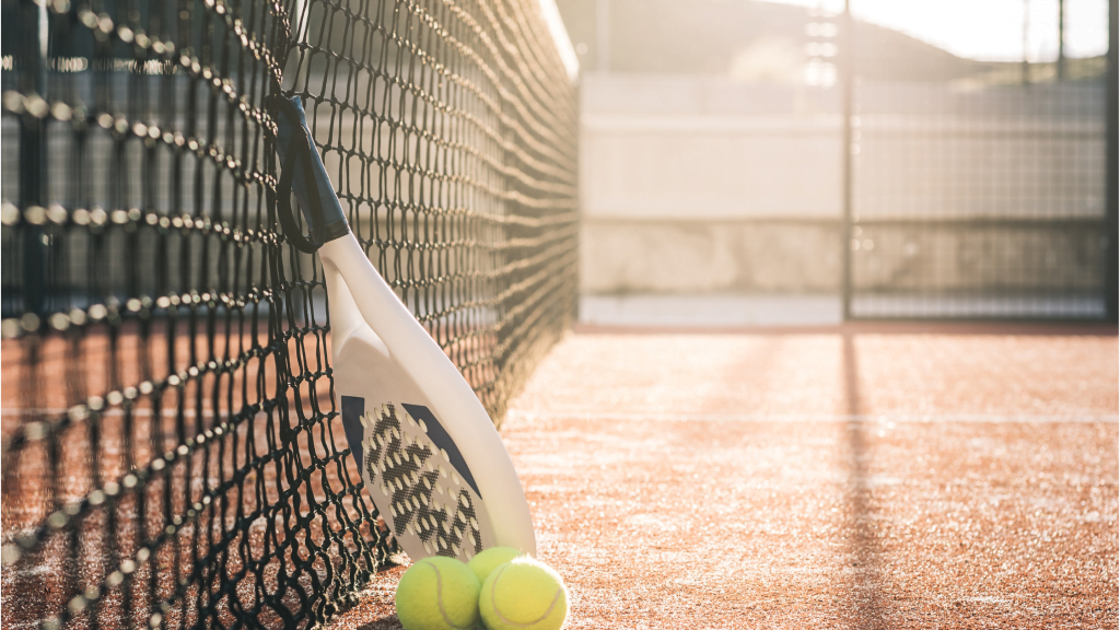 4x waarom padel een ideale sport is voor drukke moeders